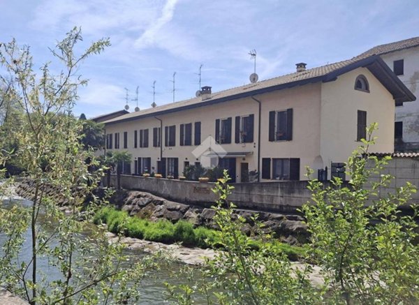 casa indipendente in vendita a Carate Brianza
