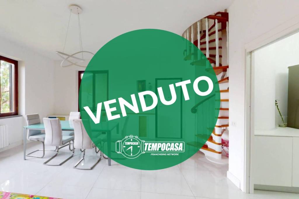 appartamento in vendita a Carate Brianza