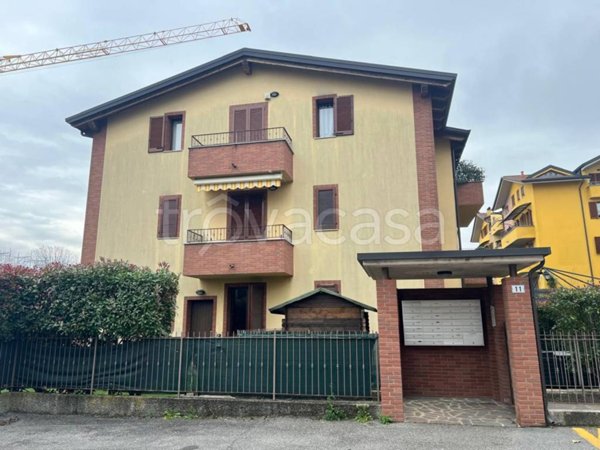 appartamento in vendita a Carate Brianza