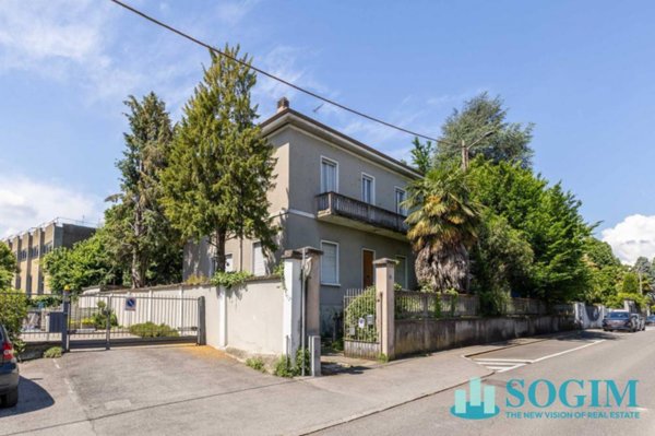 casa indipendente in vendita a Carate Brianza
