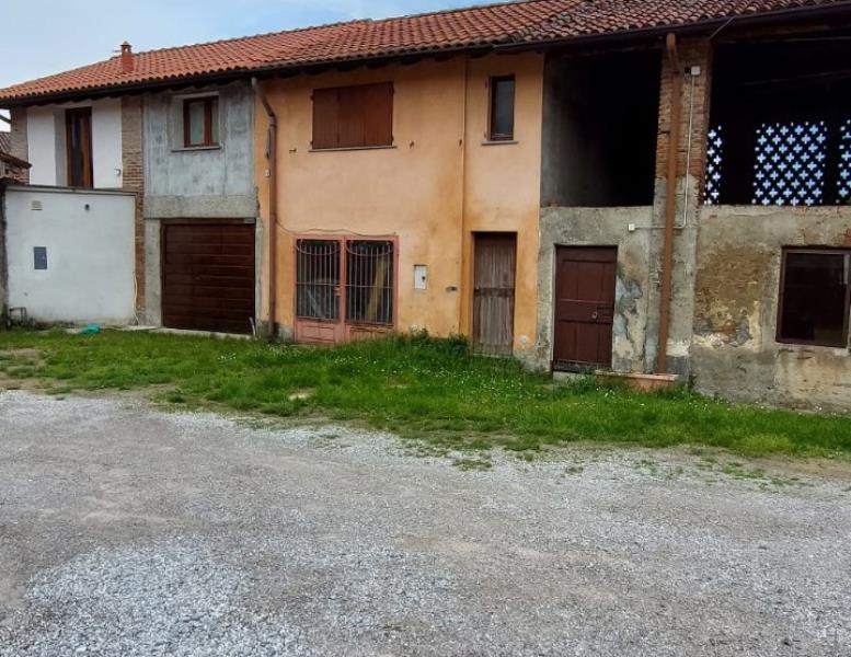 appartamento in vendita a Carate Brianza in zona Costa Lambro