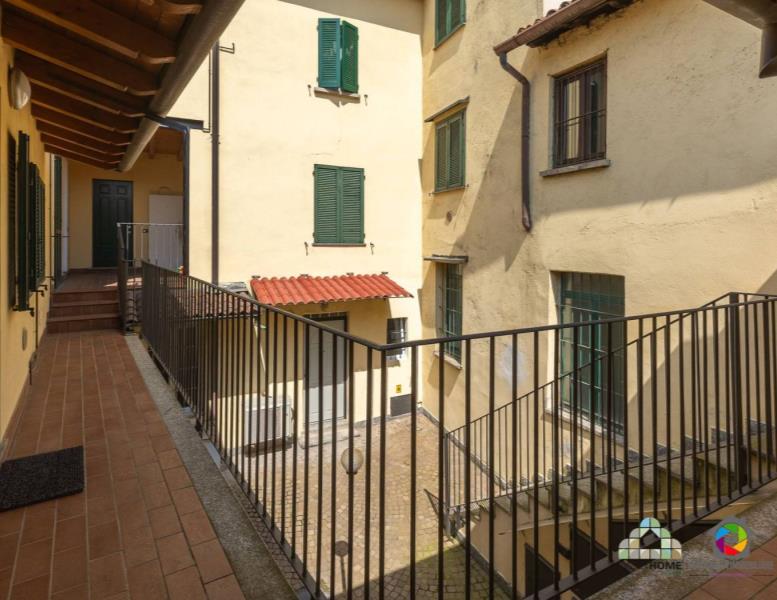 appartamento in vendita a Carate Brianza