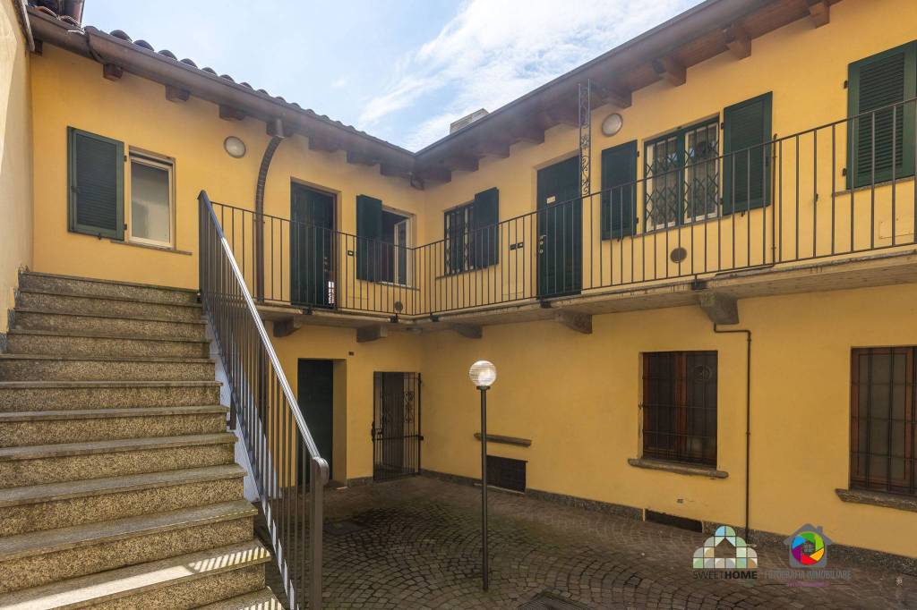 appartamento in vendita a Carate Brianza