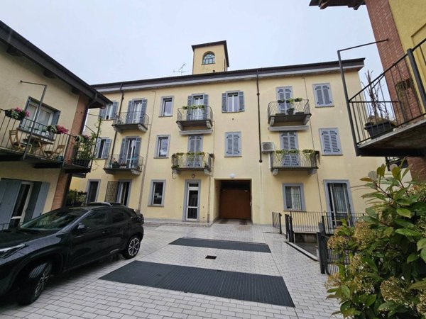 appartamento in vendita a Carate Brianza