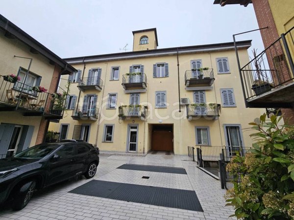 appartamento in vendita a Carate Brianza