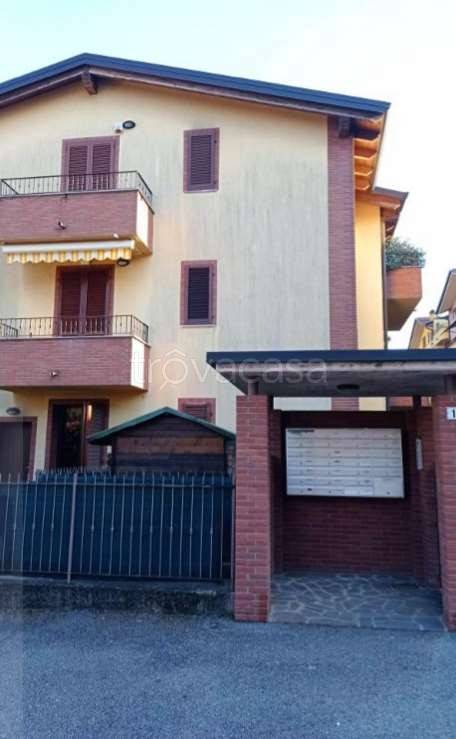 appartamento in vendita a Carate Brianza