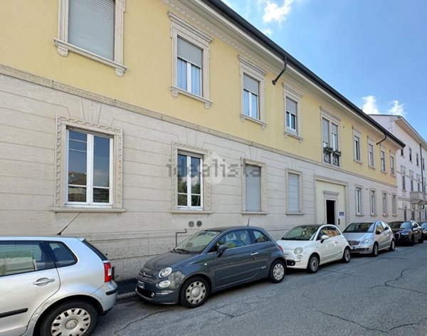 appartamento in vendita a Carate Brianza