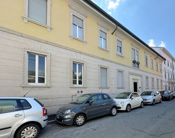 appartamento in vendita a Carate Brianza