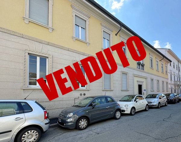 appartamento in vendita a Carate Brianza