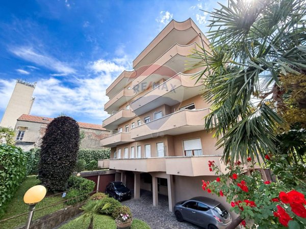 appartamento in vendita a Carate Brianza