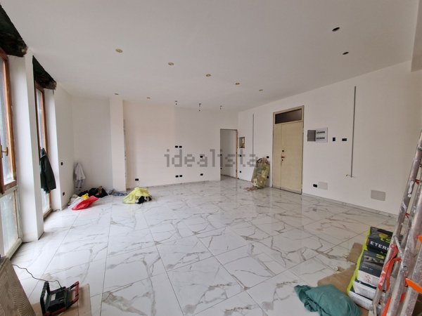 appartamento in vendita a Carate Brianza