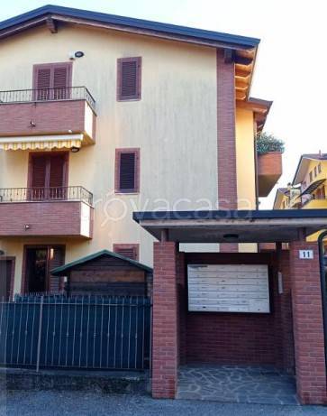 appartamento in vendita a Carate Brianza
