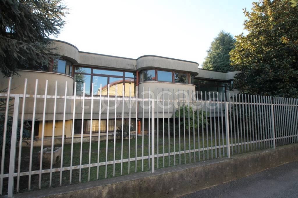 terreno edificabile in vendita a Carate Brianza