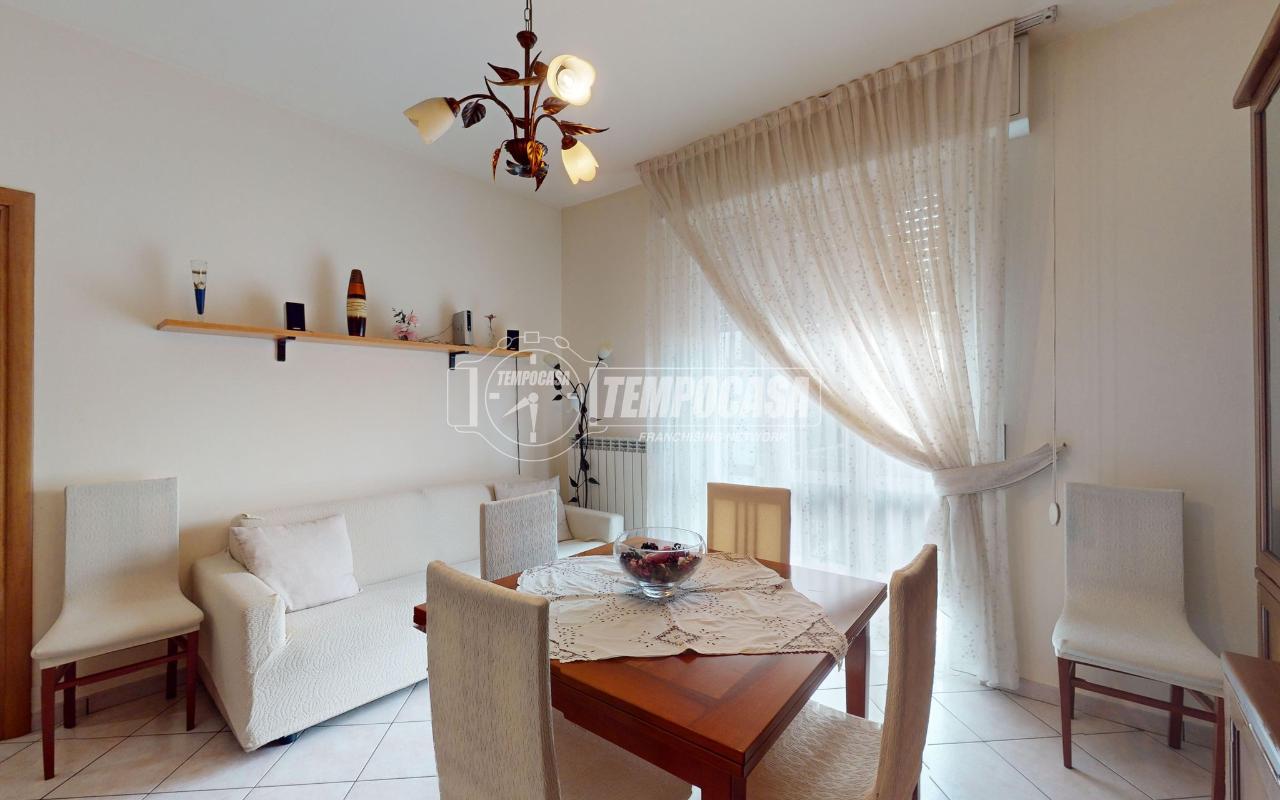appartamento in vendita a Carate Brianza