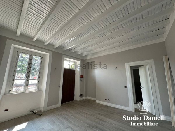 appartamento in vendita a Carate Brianza