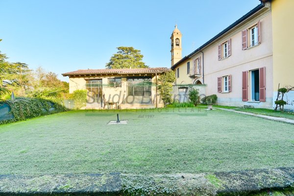 casa indipendente in vendita a Carate Brianza in zona Costa Lambro