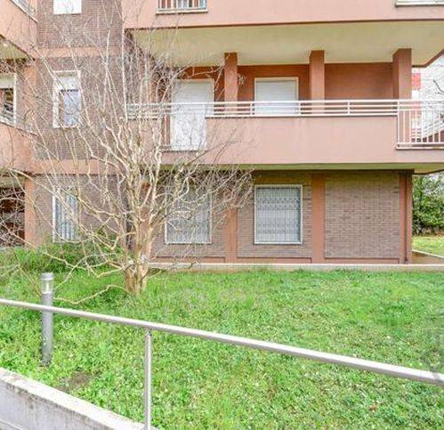 ufficio in vendita a Carate Brianza