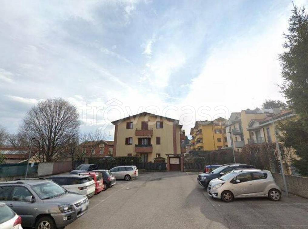 appartamento in vendita a Carate Brianza