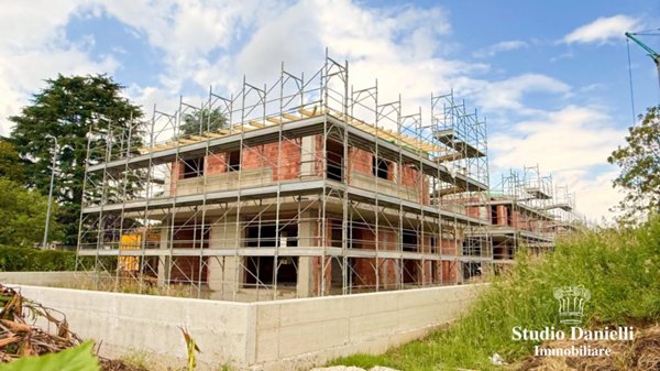 casa indipendente in vendita a Carate Brianza