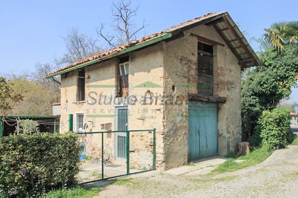 appartamento in vendita a Carate Brianza in zona Costa Lambro