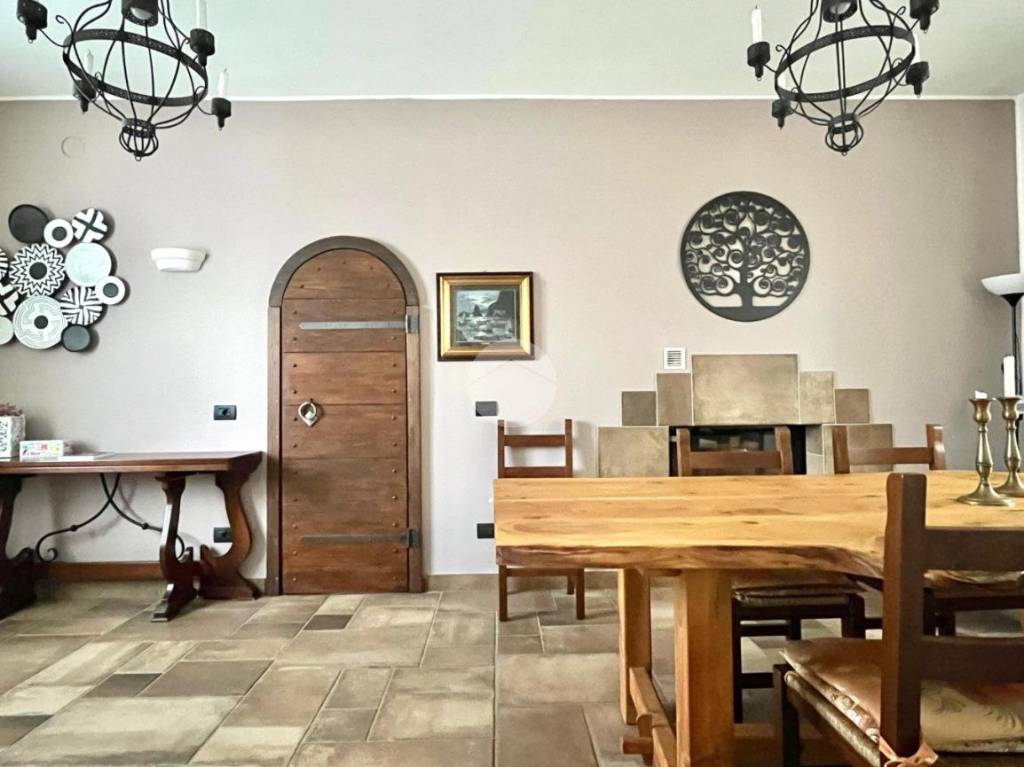 casa indipendente in vendita a Carate Brianza