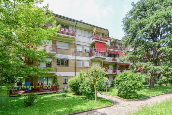 appartamento in vendita a Carate Brianza
