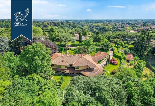 casa indipendente in vendita a Carate Brianza