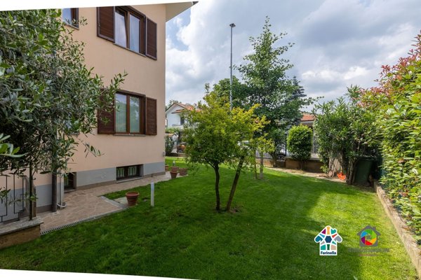 appartamento in vendita a Carate Brianza