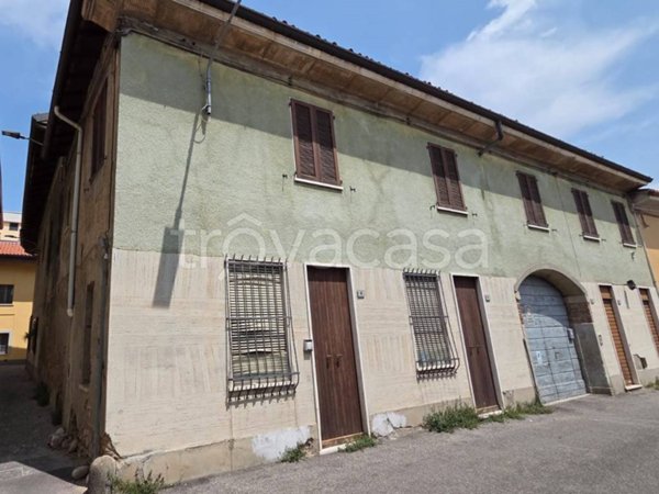 appartamento in vendita a Carate Brianza