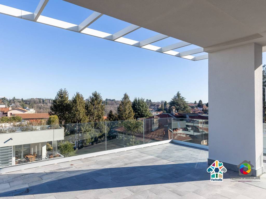 appartamento in vendita a Carate Brianza