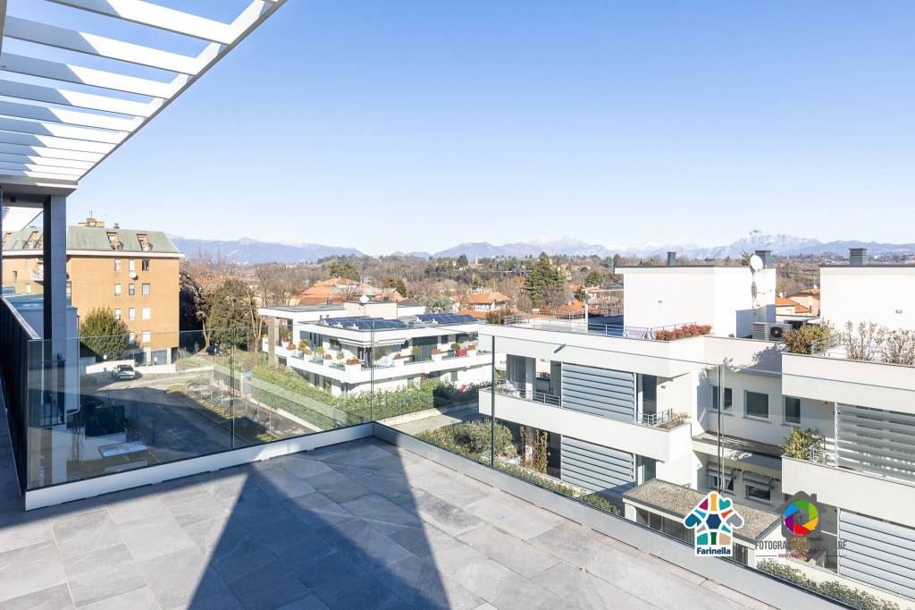 appartamento in vendita a Carate Brianza