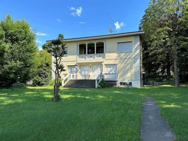 casa indipendente in vendita a Carate Brianza