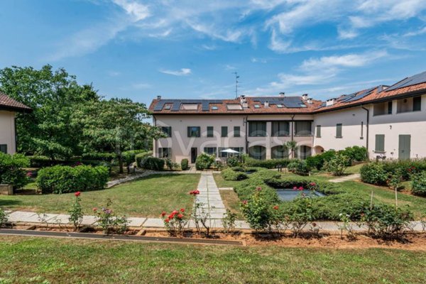 appartamento in vendita a Carate Brianza