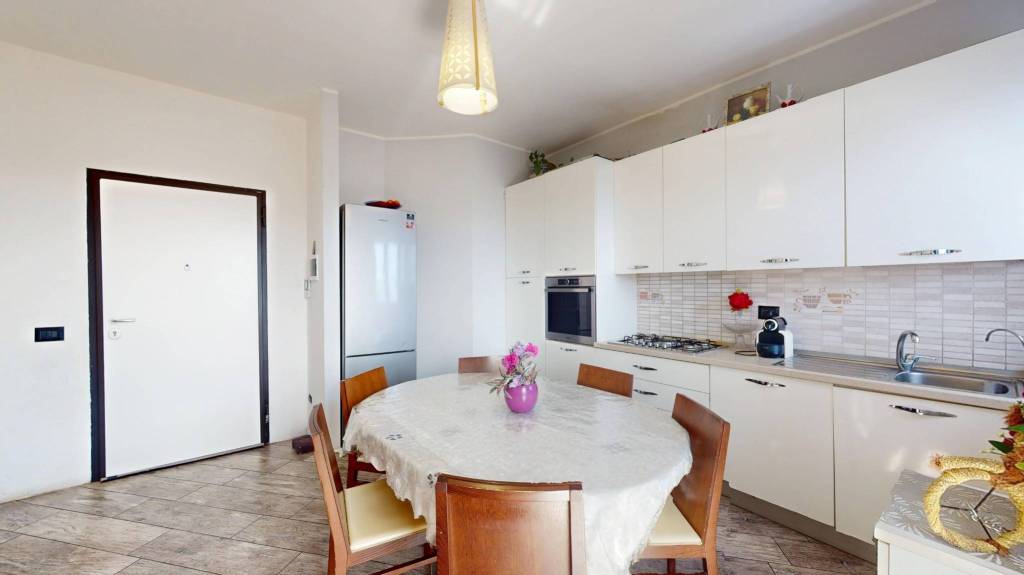 appartamento in vendita a Carate Brianza