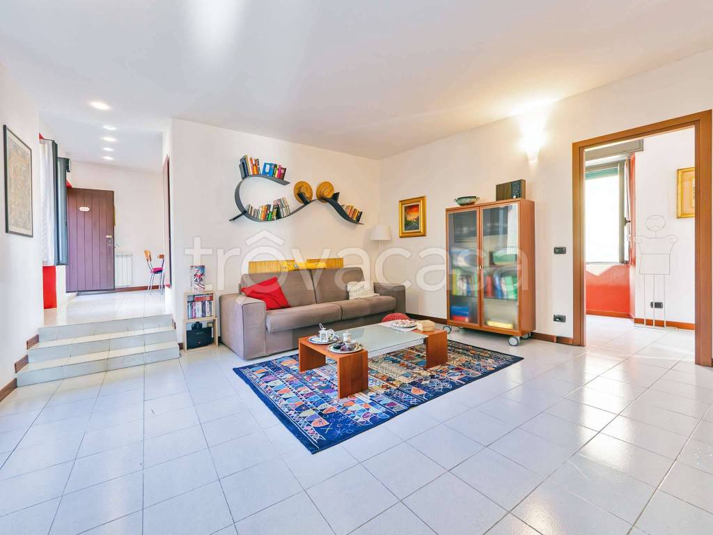 appartamento in vendita a Carate Brianza