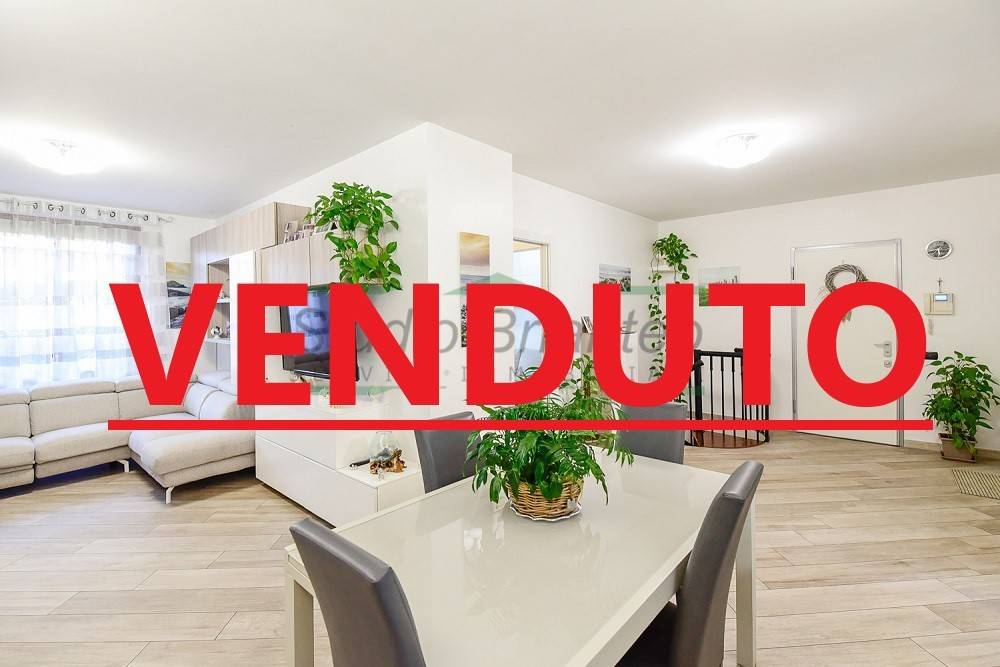 appartamento in vendita a Carate Brianza
