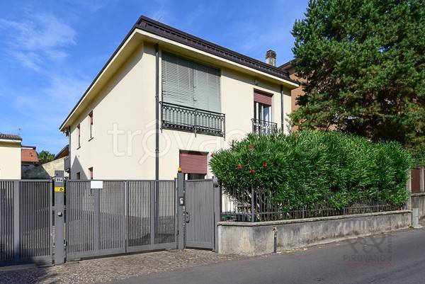 casa indipendente in vendita a Carate Brianza