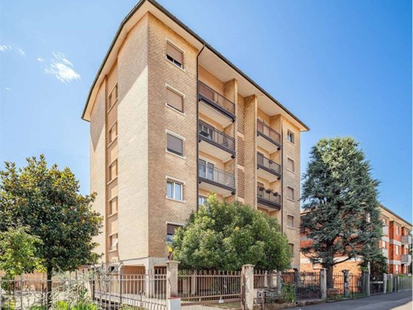 appartamento in vendita a Carate Brianza