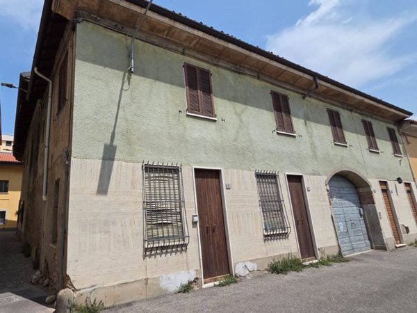 appartamento in vendita a Carate Brianza