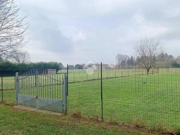 terreno edificabile in vendita a Carate Brianza