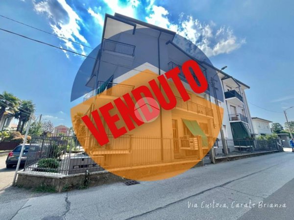 appartamento in vendita a Carate Brianza