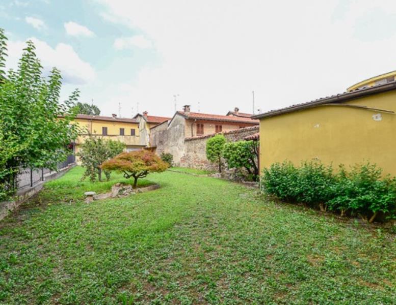 casa indipendente in vendita a Carate Brianza