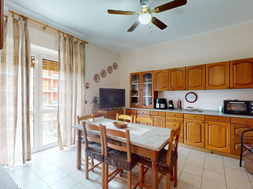 appartamento in vendita a Carate Brianza