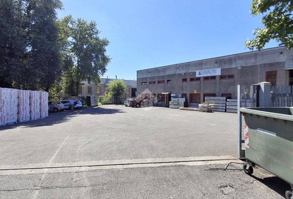 ufficio in vendita a Carate Brianza