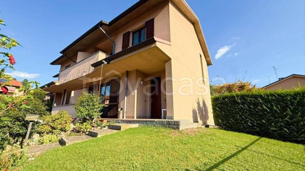 casa indipendente in vendita a Carate Brianza
