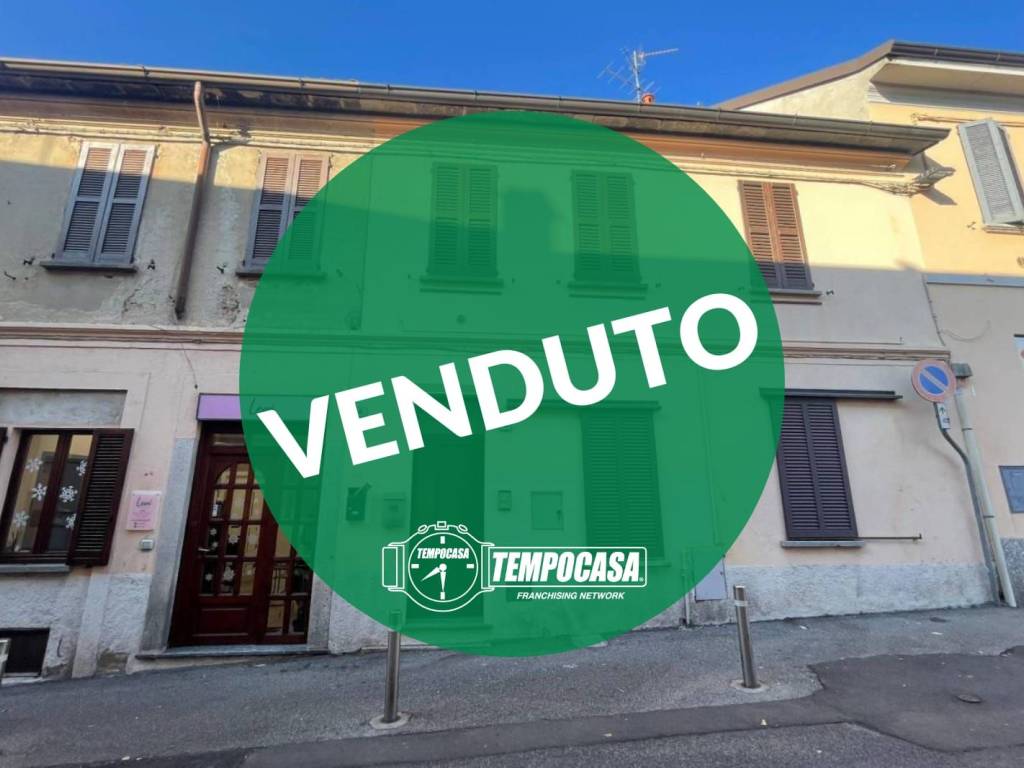 casa indipendente in vendita a Carate Brianza