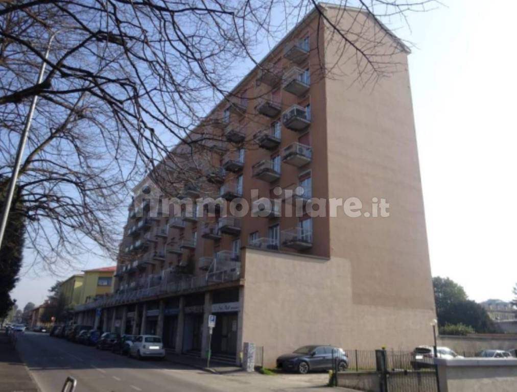 appartamento in vendita a Carate Brianza