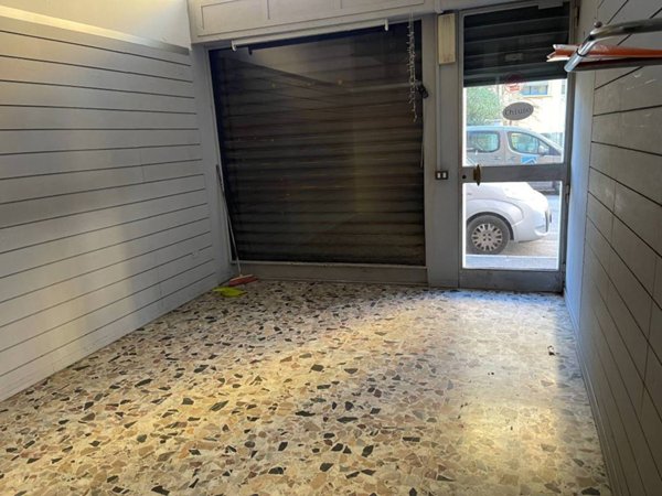 negozio in vendita a Carate Brianza