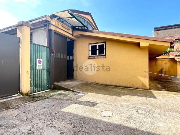 negozio in vendita a Carate Brianza