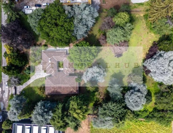 casa indipendente in vendita a Carate Brianza